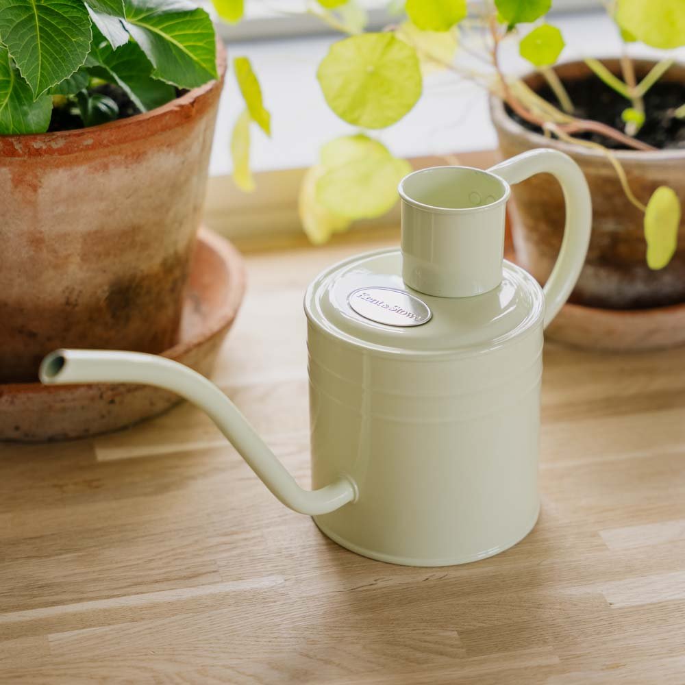 Metall-Gießkanne für den Innenbereich, 1 l, Vintage-Creme