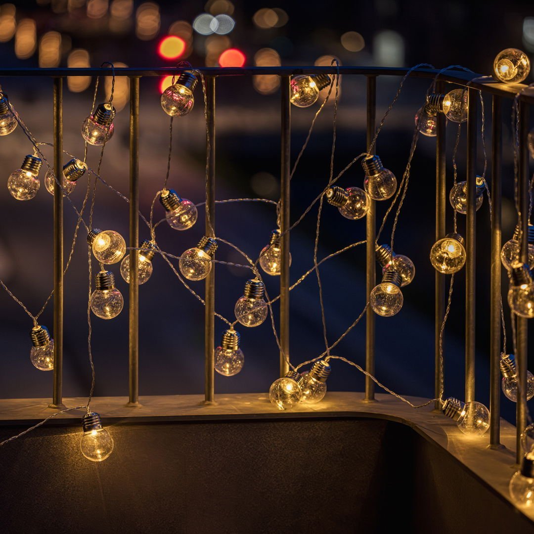 Große Lichterkette mit 50 Glühbirnen und Farbwechsel